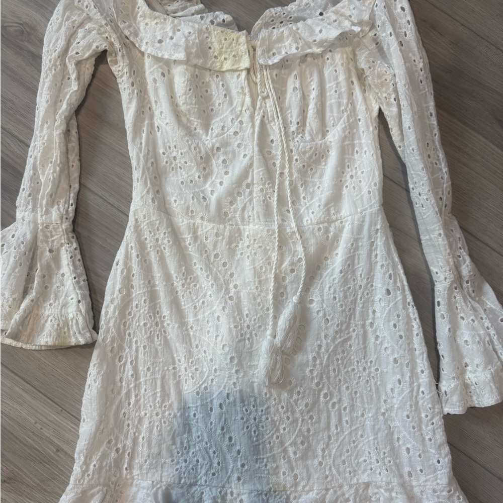 Elegant White Lace Dress